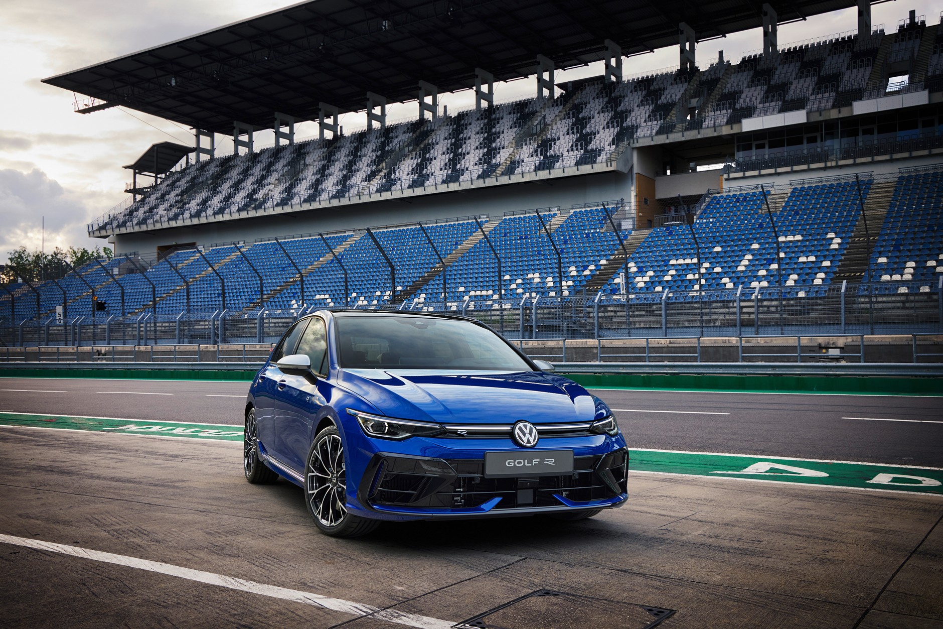 Volkswagen Golf R 2024