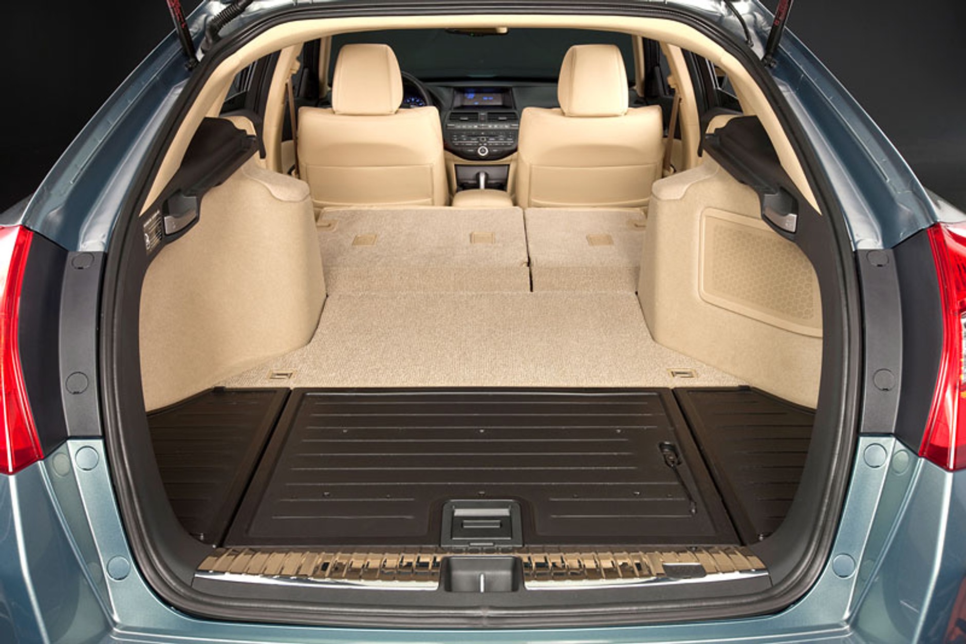 Honda Accord Crosstour: kolejny mikst liftbacka, coupé i SUV-a