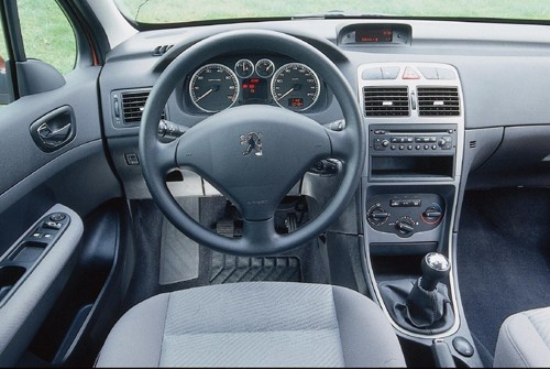 Volkswagen Golf IV kontra Peugeot 307 i Fiat Stilo: Trzy pomysły na niedrogie rodzinne cztery kółka