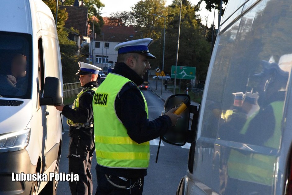 Policjanci sprawdzili kilkuset kierowców