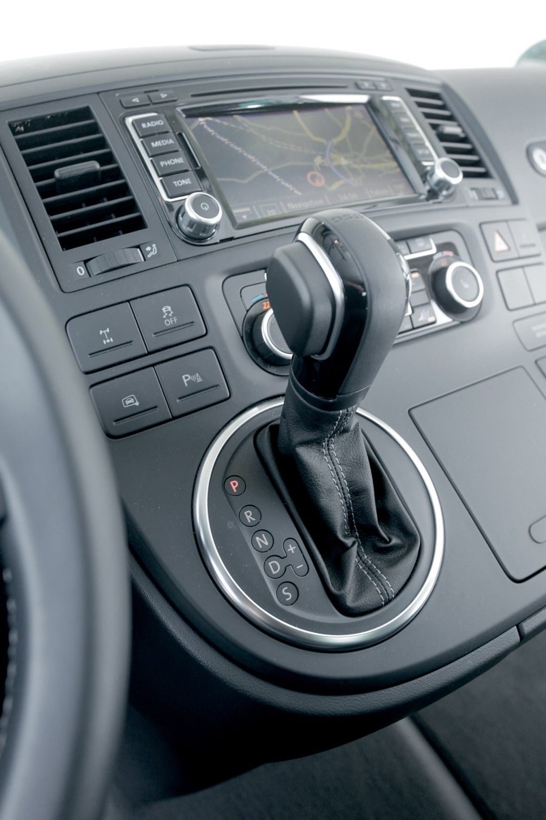 Mercedes Vito kontra Volkswagen Mutivan: mikrobusy z napędem 4x4