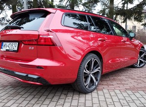 Volvo V60 B3. Co potrafi podstawowa i najpopularniejsza wersja szwedzkiego kombi?