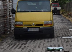 Cofał busem i usłyszał stuknięcie. Tragedia pod sklepem