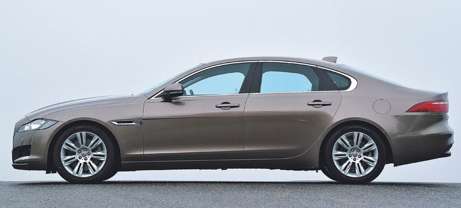 Jaguar XF