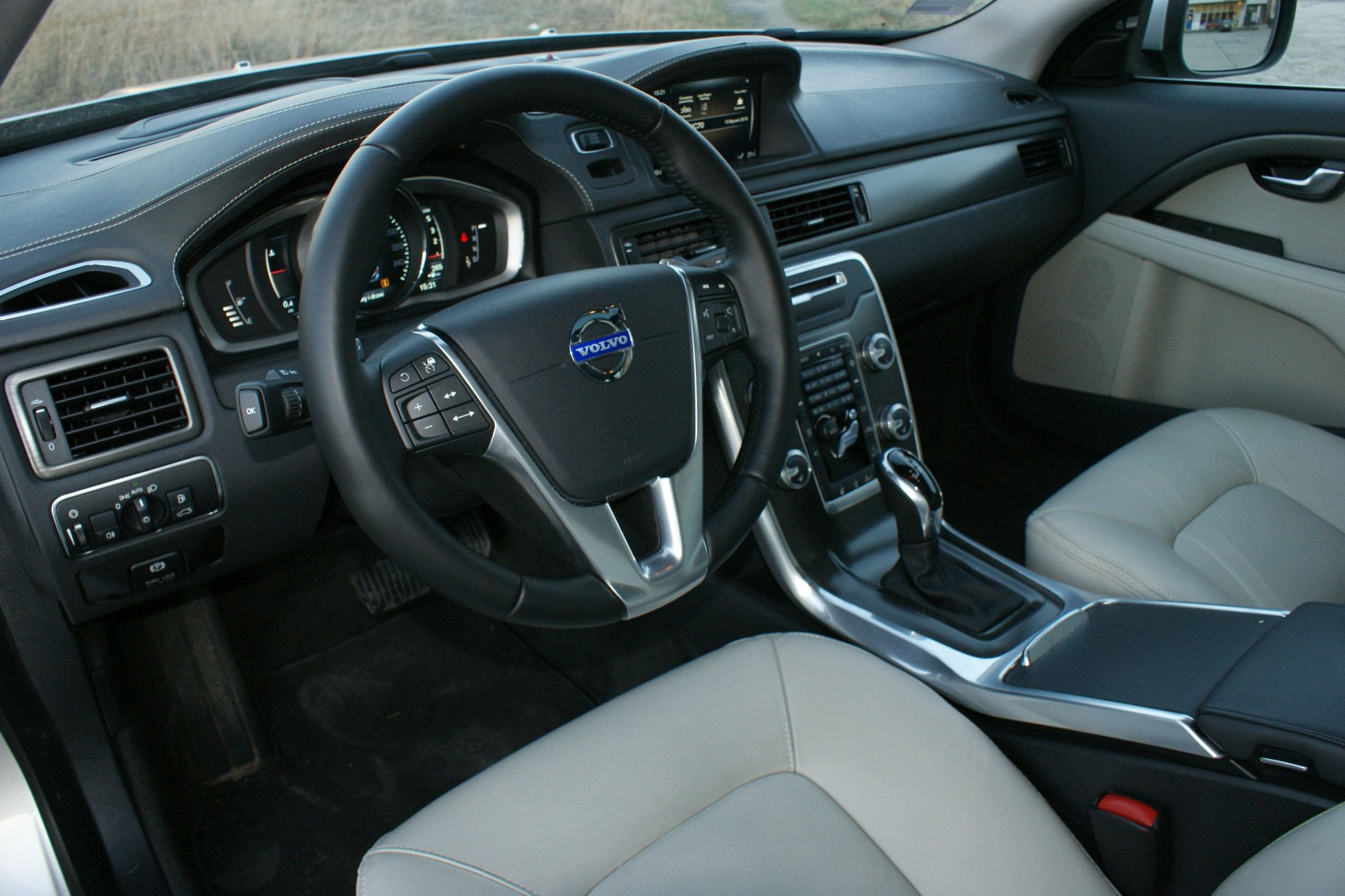 Volvo XC70