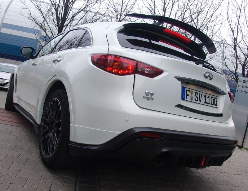 Infiniti FX Vettel Edition 5.0 420 KM