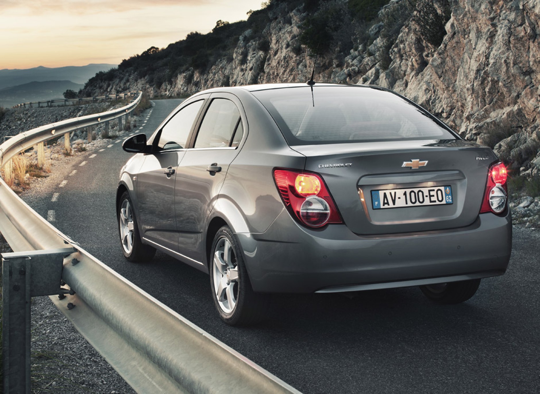 Aveo: podwójne uderzenie Chevroleta