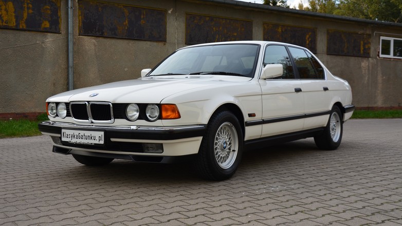 BMW 740i E32