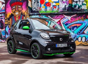 Nowy smart w pełni zelektryfikowany