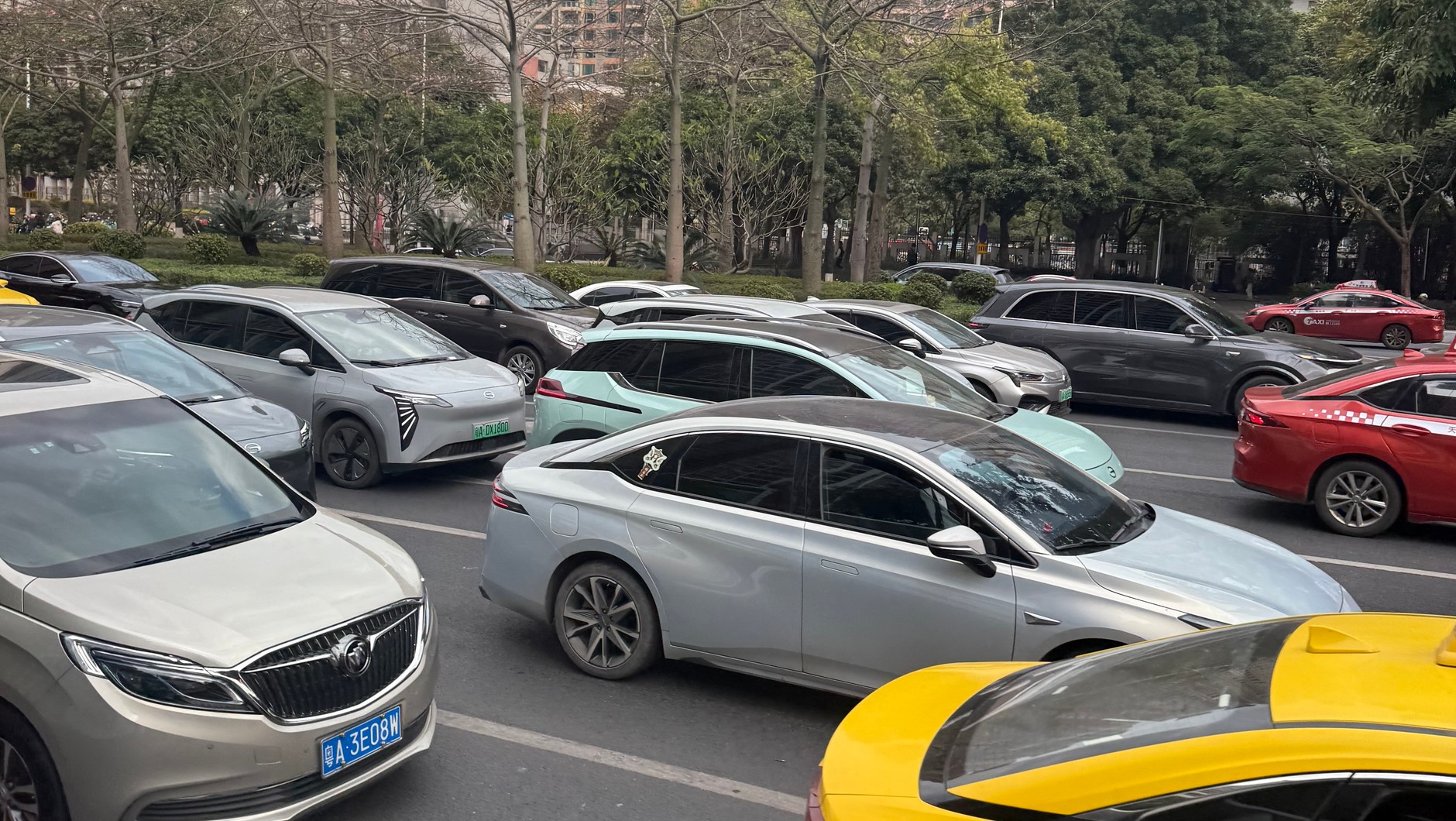 Ulica w trzcim co do wielkości mieście w Chinach – Guangzhou