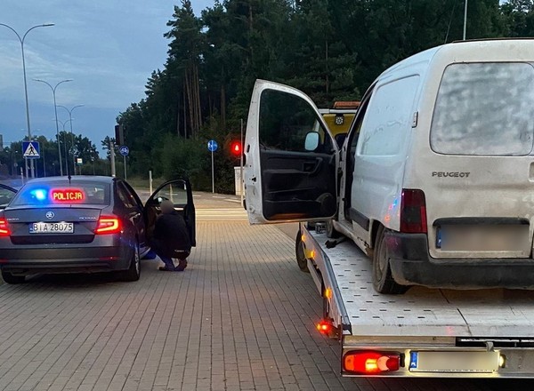 Policjanci myśleli, że jest pod wpływem alkoholu. Gdy go zatrzymali, nie mogli uwierzyć w to, co zobaczyli