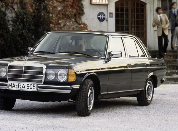 Mercedes-Benz W123 świętuje 40 urodziny