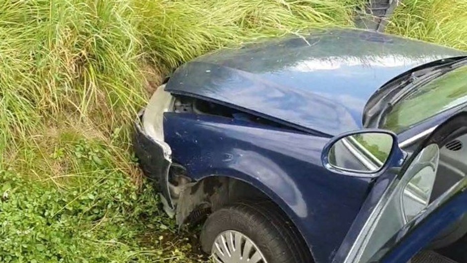32-letni Gruzin wyprzedzał na przejeździe kolejowym i uciekał przed policjantami. Teraz grozi mu nawet 5 lat więzienia