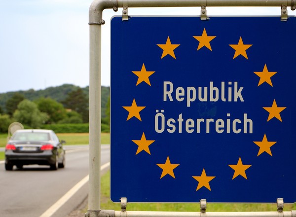 Nawet 23 tys. zł mandatu za przekroczenie prędkości! Nowe kary dla piratów drogowych w Austrii