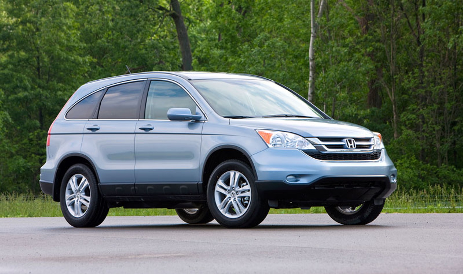 Honda CR-V: Modernizace vzhledu a nový motor 2.2 i-DTEC se samočinnou převodovkou