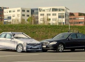 "Automatyczny kierowca" Mercedesa