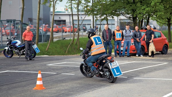 Egzamin na prawo jazdy. Większość ośrodków w podkarpackim odwołuje egzaminy