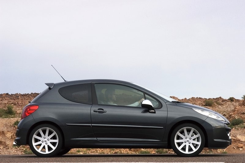 Peugeot w Genewie: 207 RC – szybko i oszczędnie