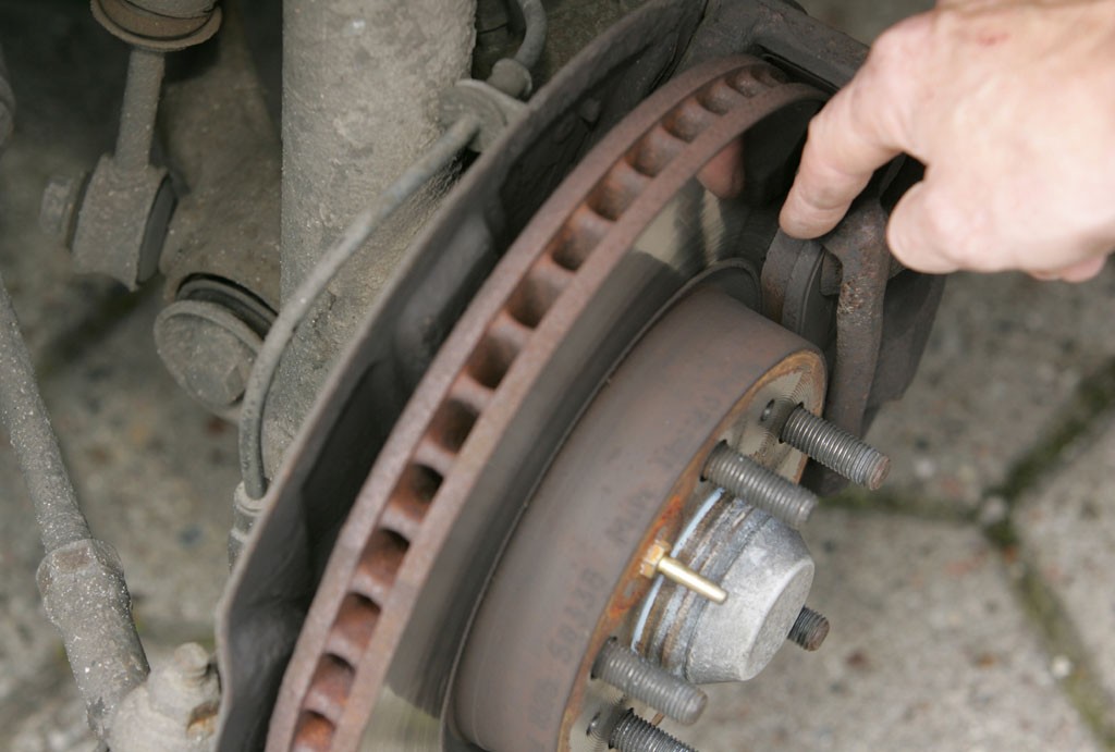 Co się może zepsuć w hamulcach?