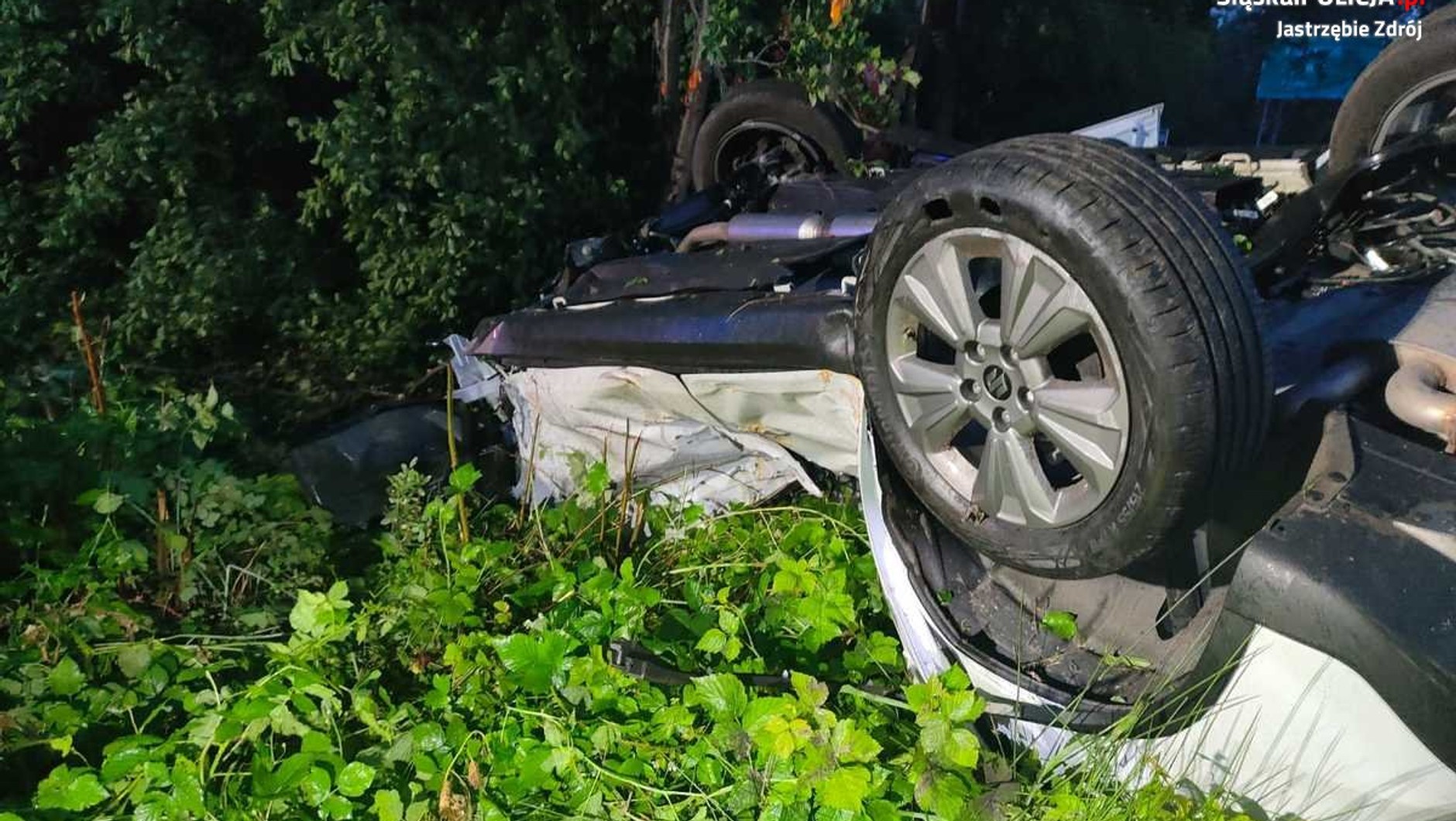 Stracił panowanie i uderzył w drzewo. Tragedia w Jastrzębiu-Zdroju