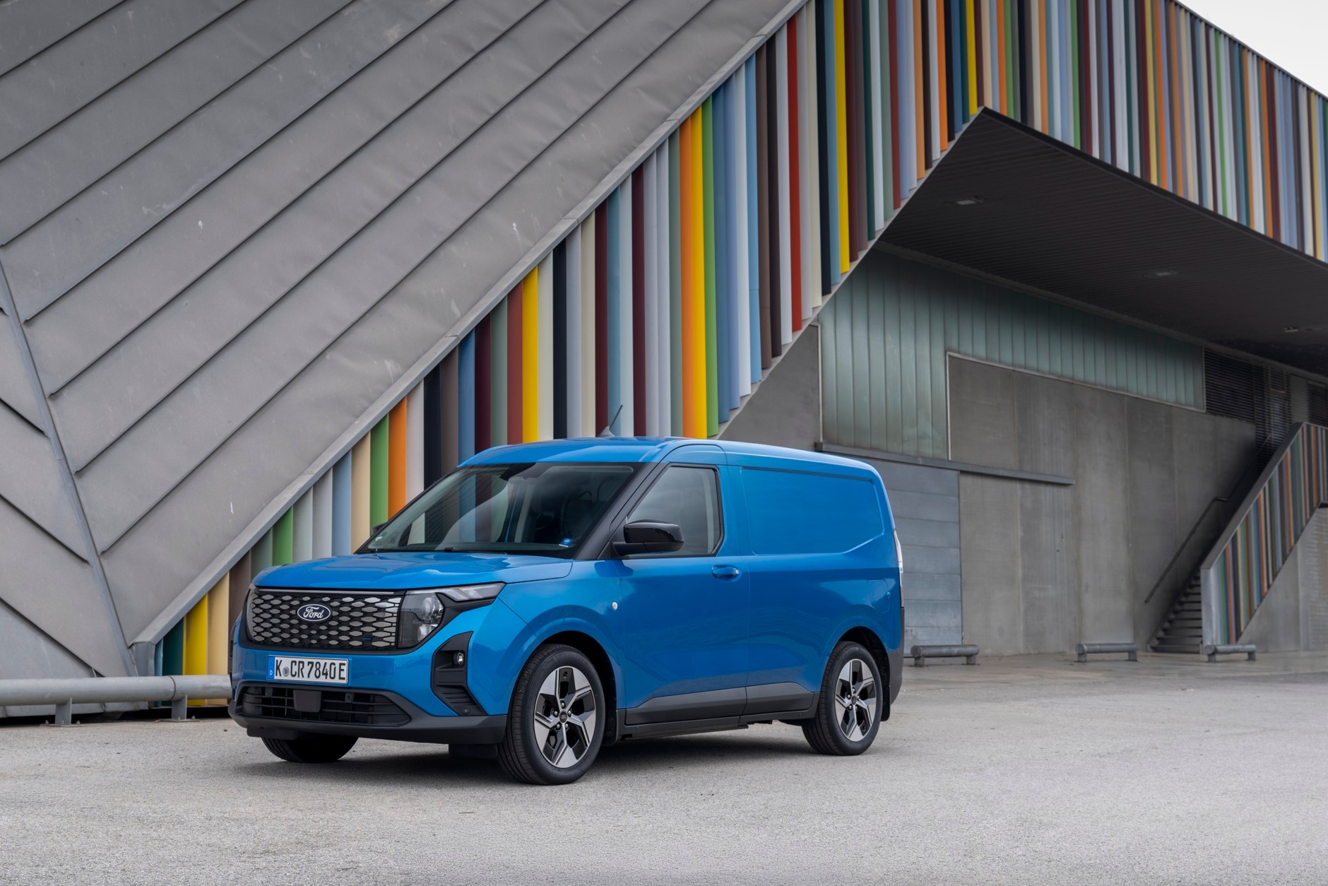 Ford E-Transit Courier