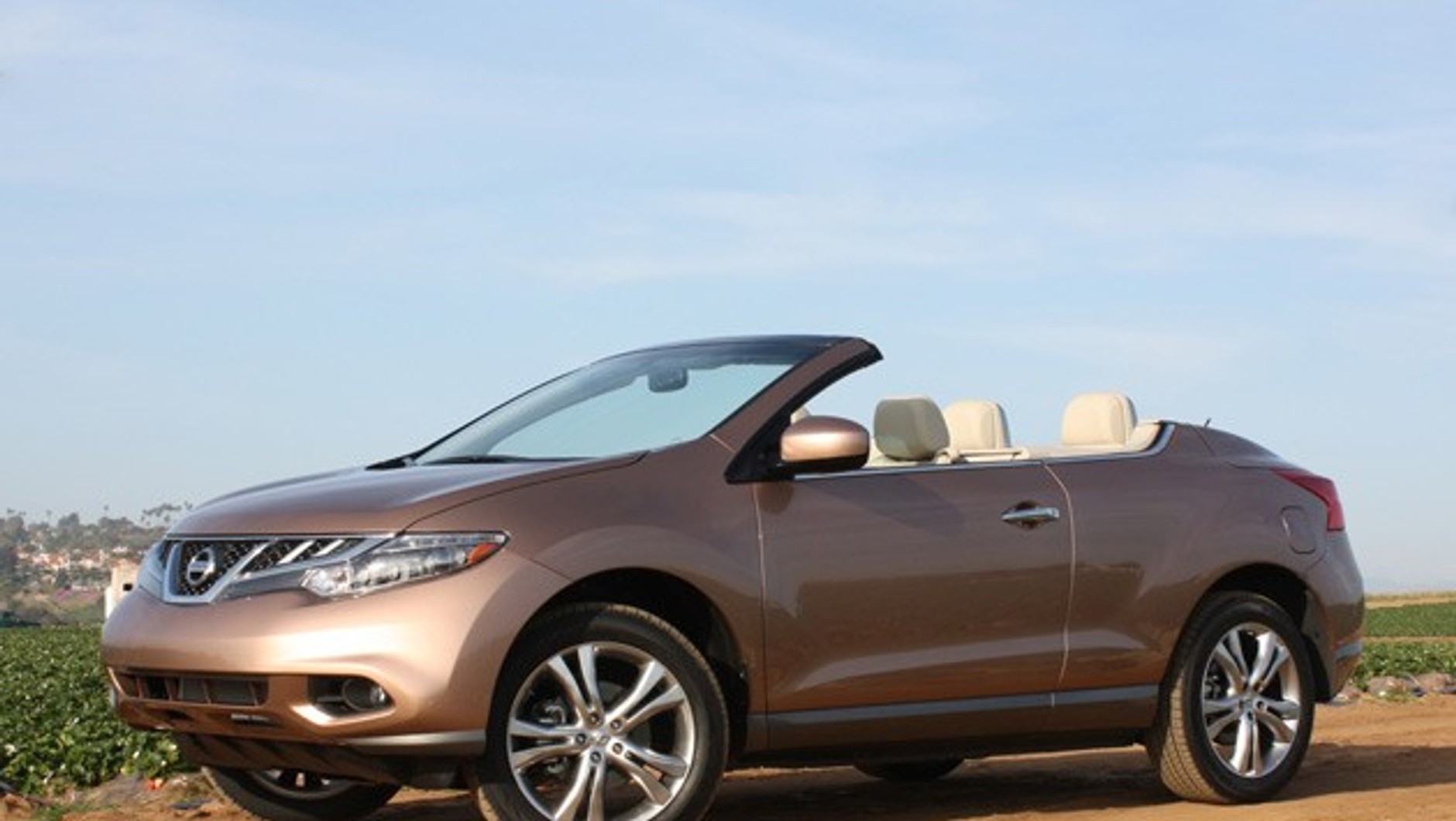 Od 2011 roku Nissan produkował Murano cabrio na Stany Zjednoczone, ale auto nie odniosło sukcesu
