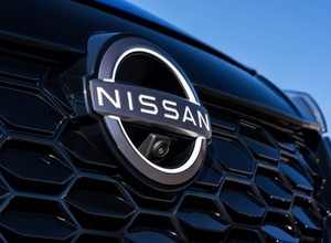 Nissan tworzy fundusz dla ofiar wojny w Ukrainie. Wkrótce zatrzyma produkcję w Rosji