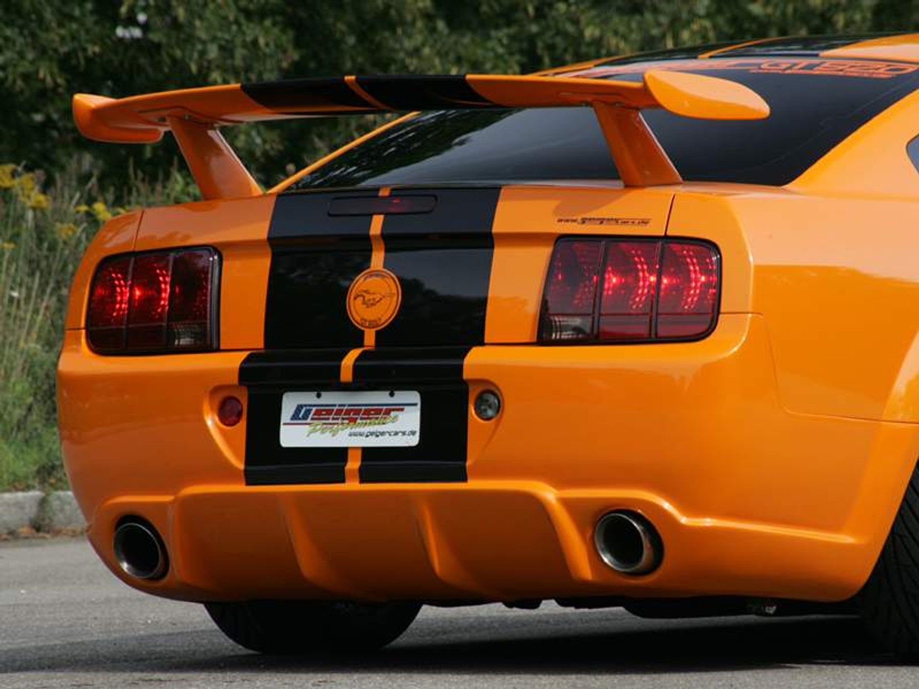 Ford Mustang GT520 GeigerCars – pomarańczowy odrzutowiec