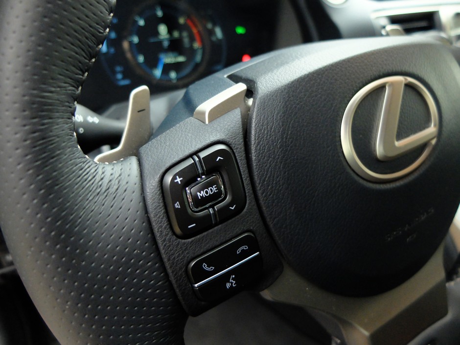 Lexus IS 200t