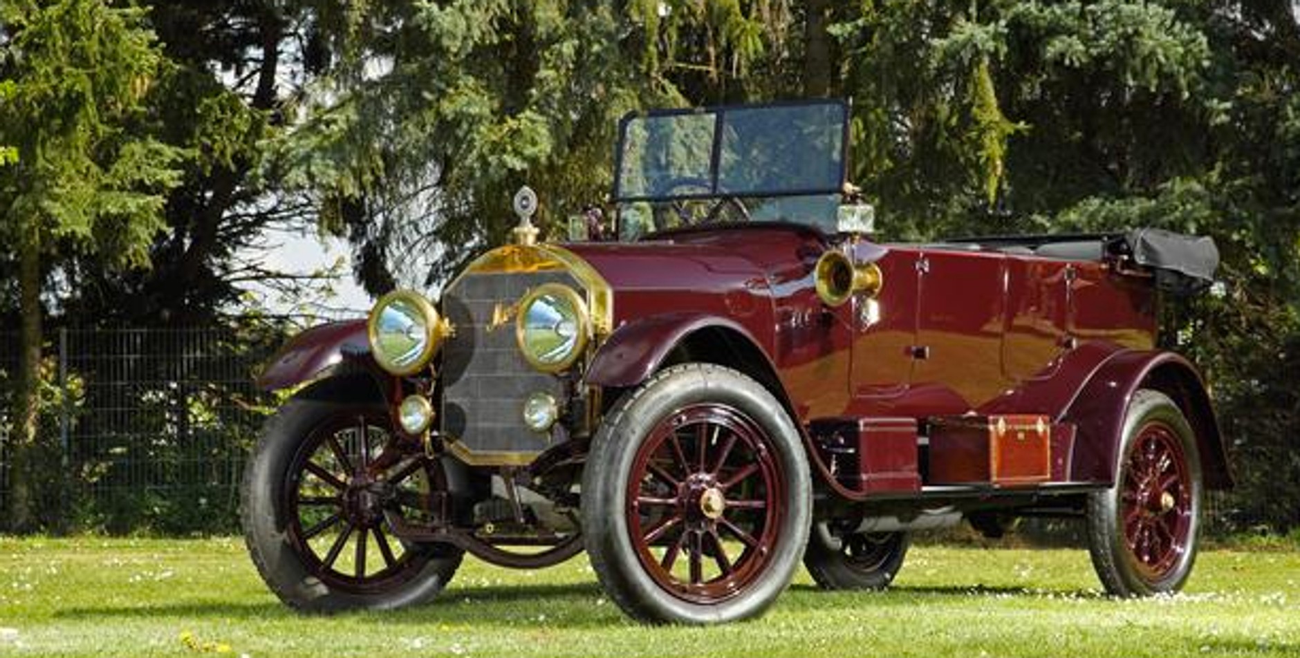 Aukcja zabytkowych Mercedesów