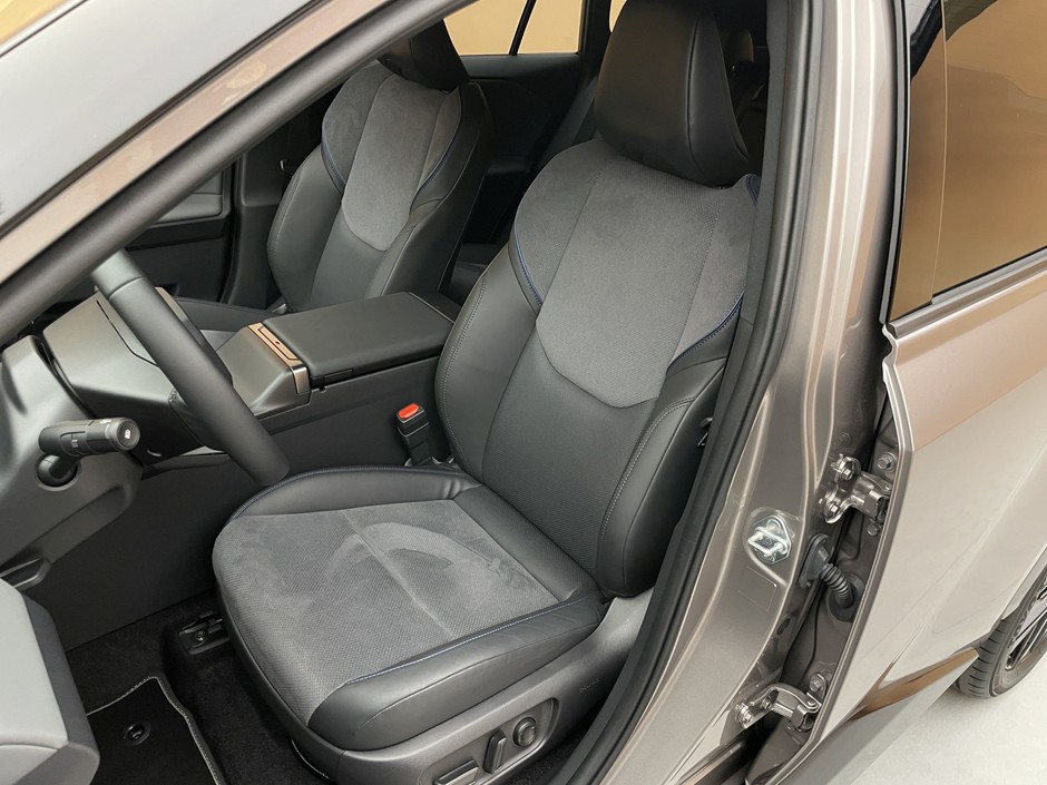 Nowa Toyota RAV4 (2025)