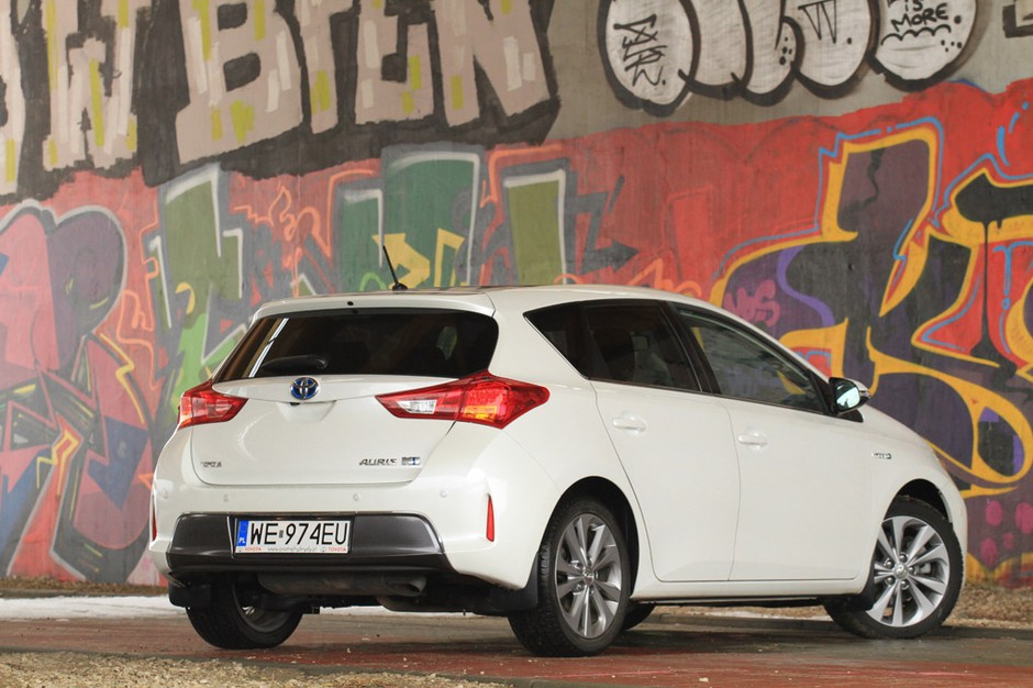 Czy warto kupować hybrydowe auto? Test Toyoty Auris Hybrid