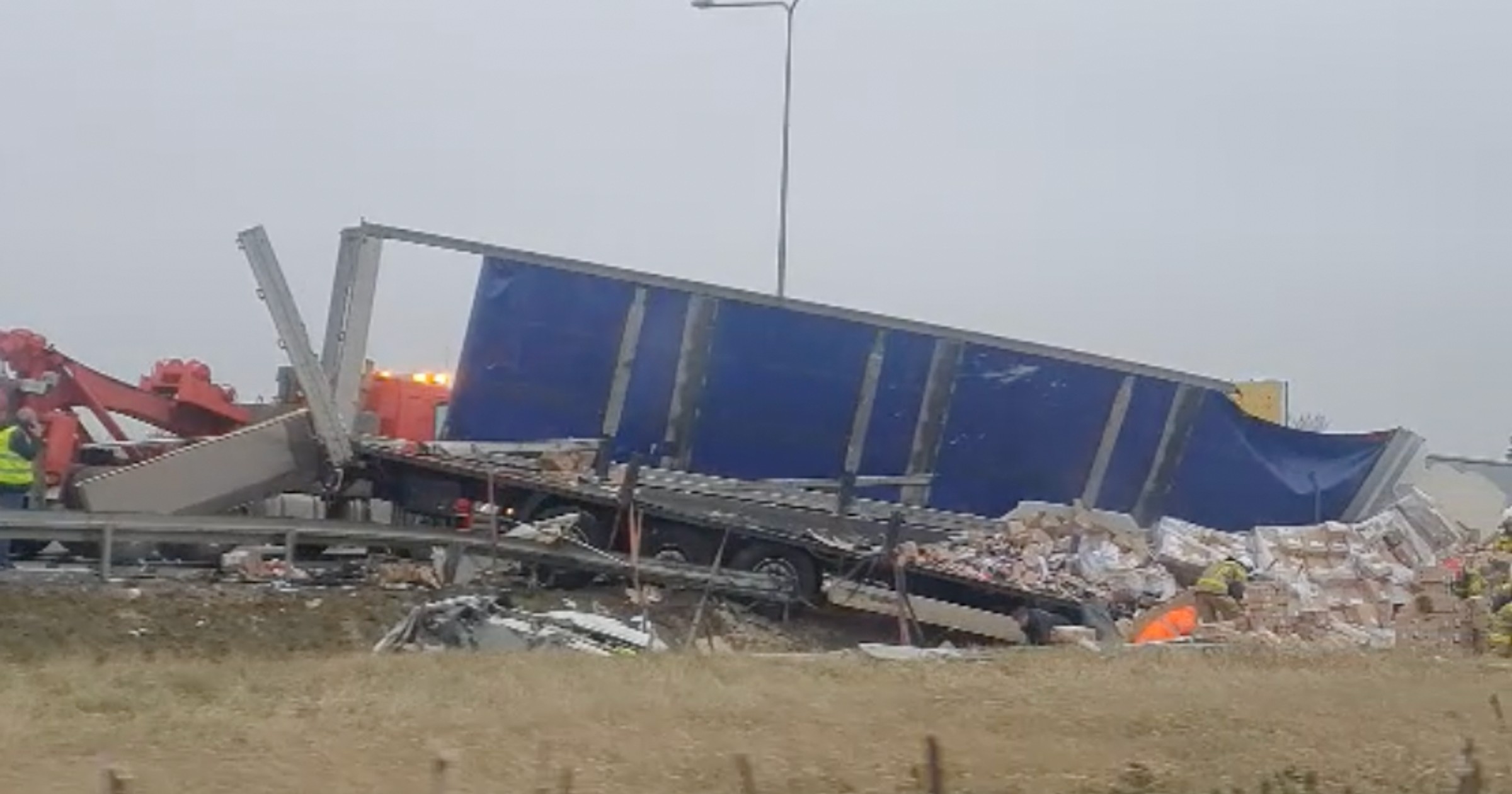 Zderzenie tirów na S8
