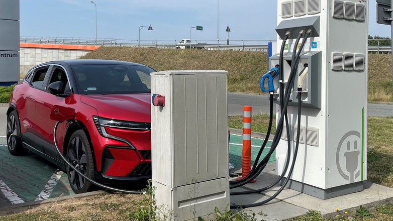 Ładowanie w Elblągu na trasie przejazdu