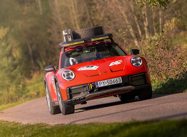 Sobiesław Zasada bezcennym Porsche zwyciężył w nietypowym rajdzie