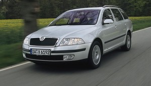 Kupiliśmy Skodę Octavię 2.0 TDI z przebiegiem pół miliona kilometrów. Takich "papierów" jeszcze nie widzieliśmy