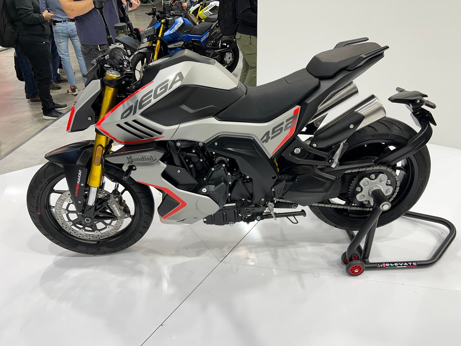 Wystawa motocyklowa EICMA 23