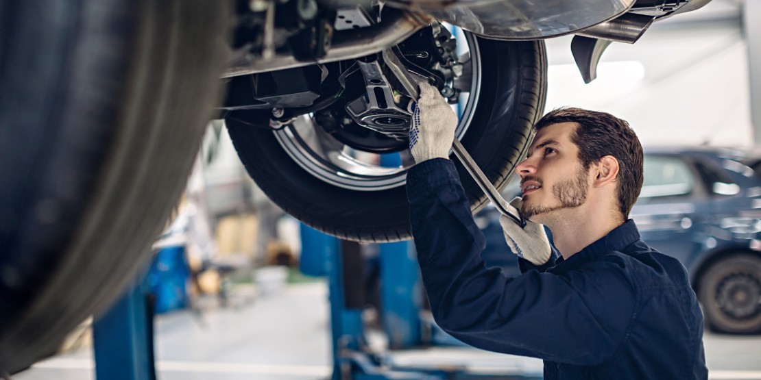 Sposobów na utrudnienie pracy niezależnym warsztatom jest wiele