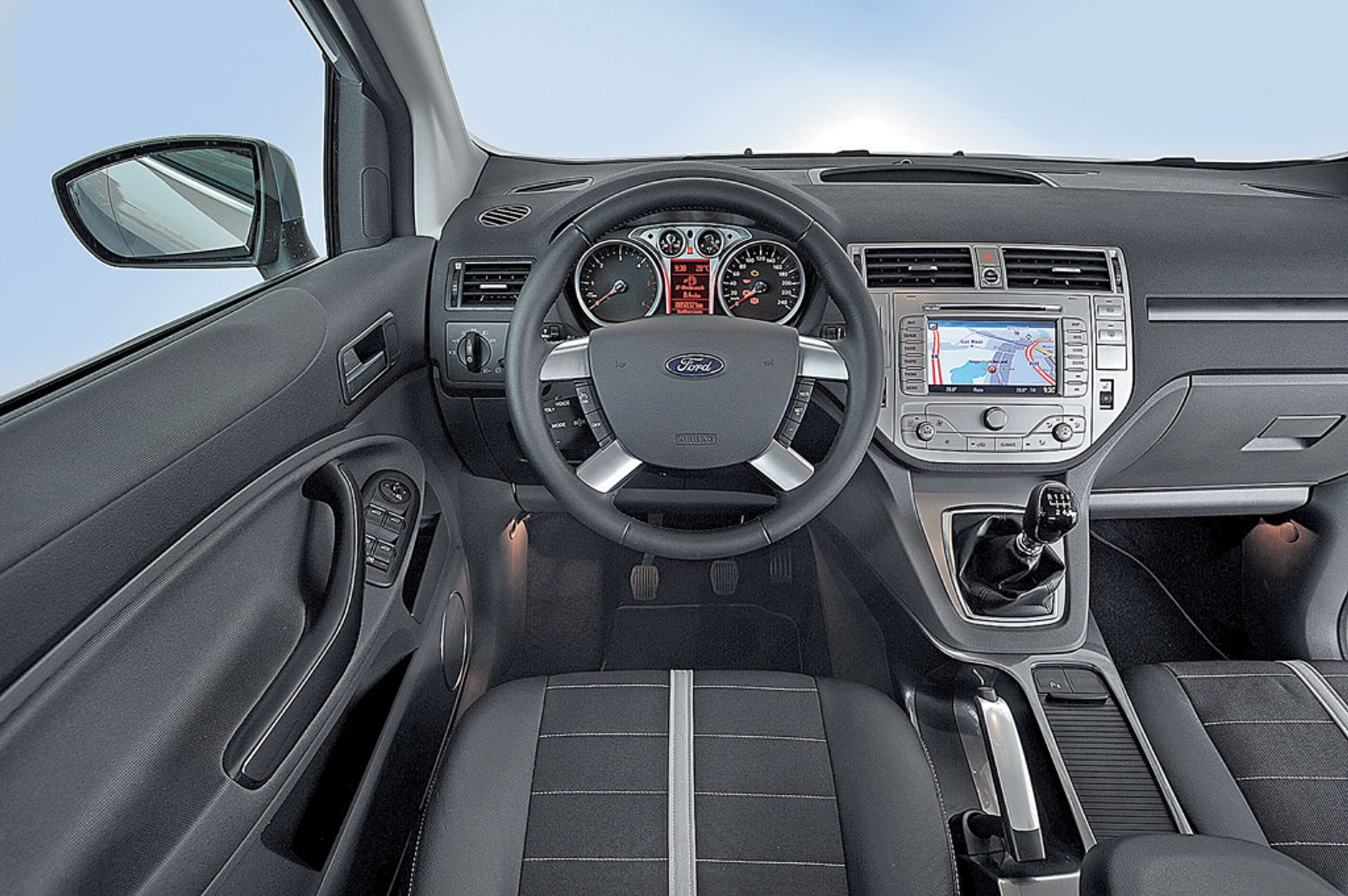 VW Tiguan kontra BMW X1, Ford Kuga i Honda CR-V: duża moc to nie wszystko