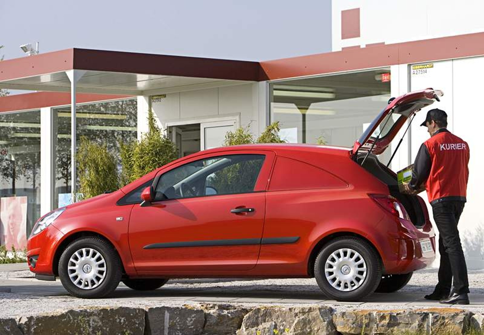 Opel: Corsavan w Brukseli!