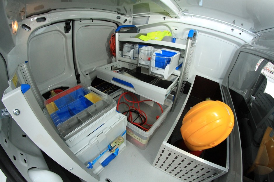 Zabudowa warsztatowa w Citroenie Berlingo