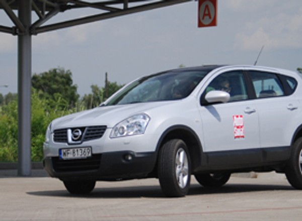 Nissan Qashqai 2.0 Tekna Pack - Miejski koczownik