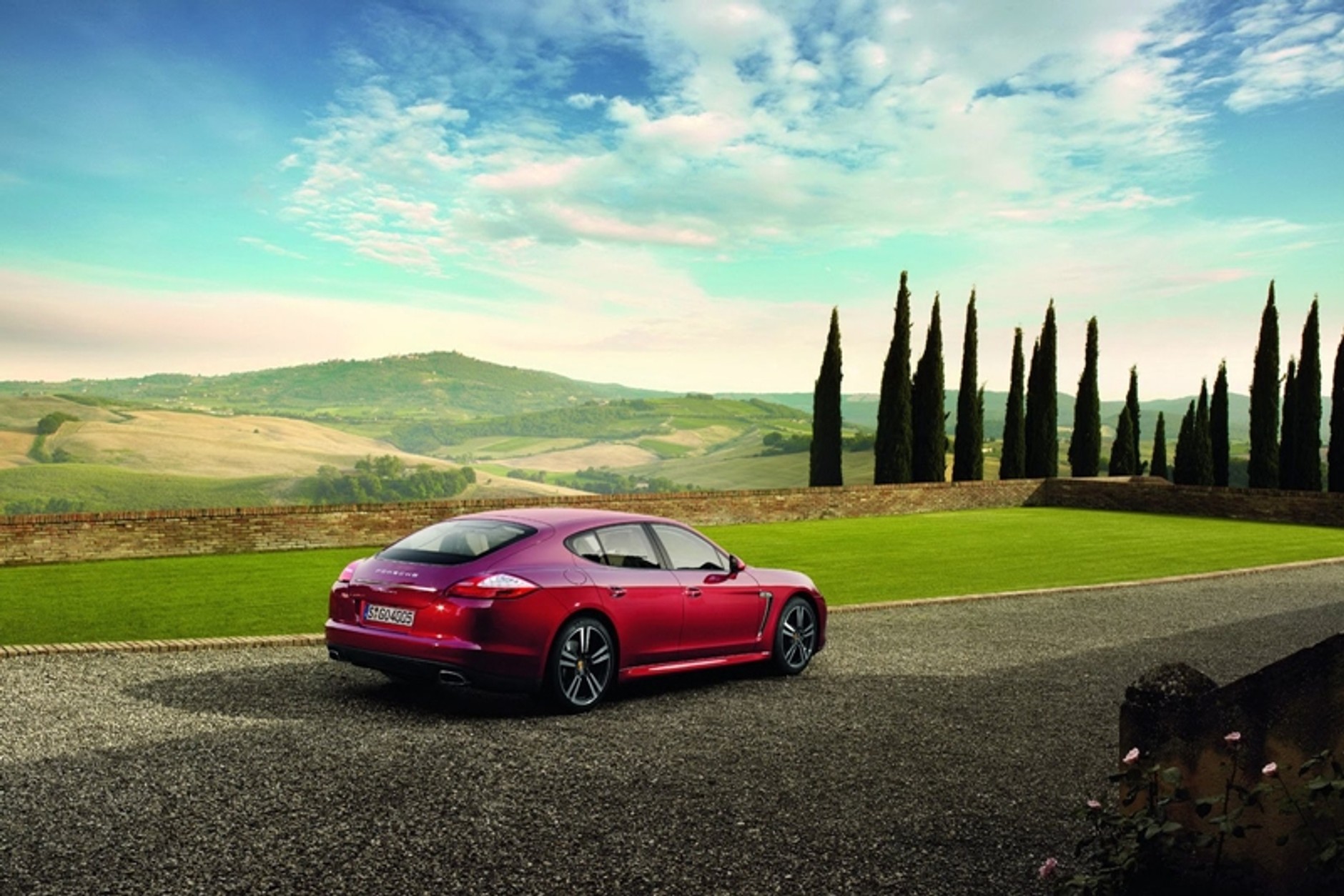 Porsche Panamera dla ubogich, powolnych i skąpych