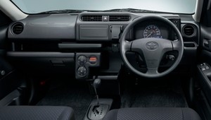 Nowa Toyota z salonu za 40 tys. zł. Model Probox prosto z Japonii