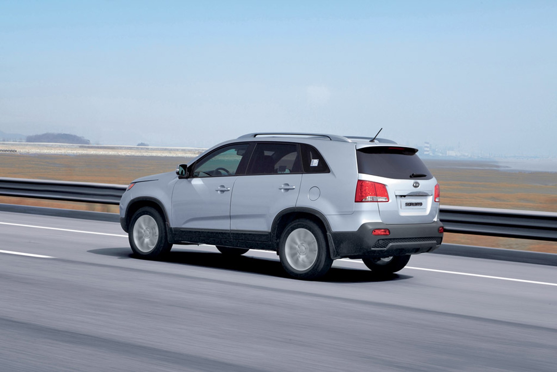 Terenówki dla 7 osób: rodzinna przygoda w terenie