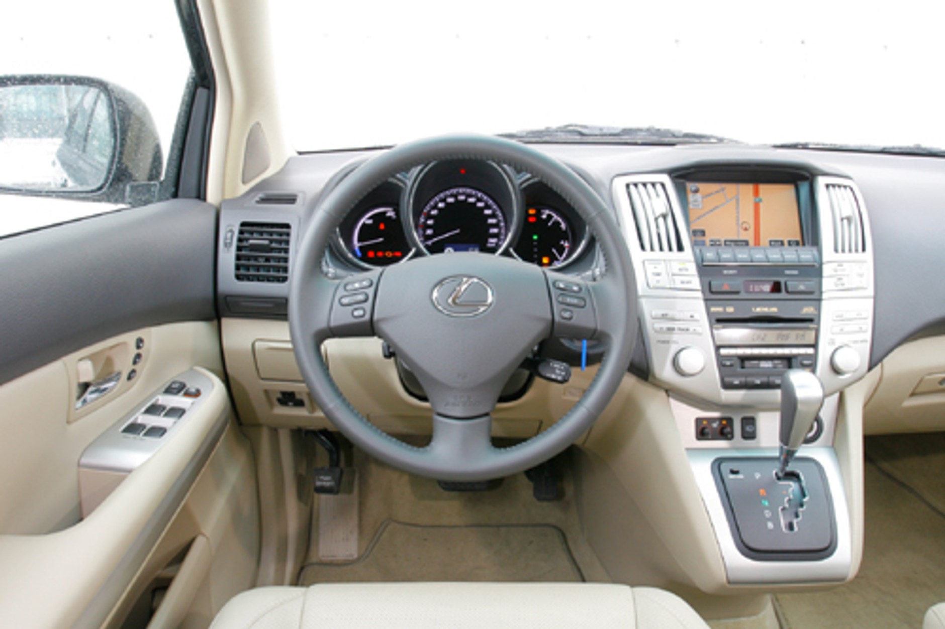 Lexus RX 400h Prestige - SUV na trzy serca