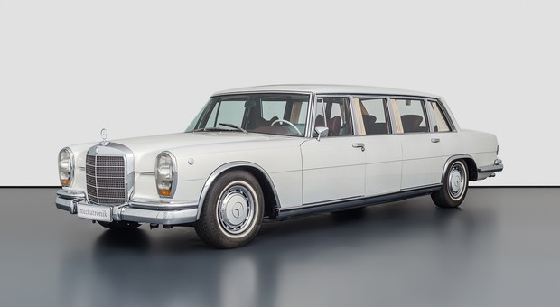 Mercedes 600 za 10 mln zł. Nadwozie retro skrywa kabinę z 2007 r.