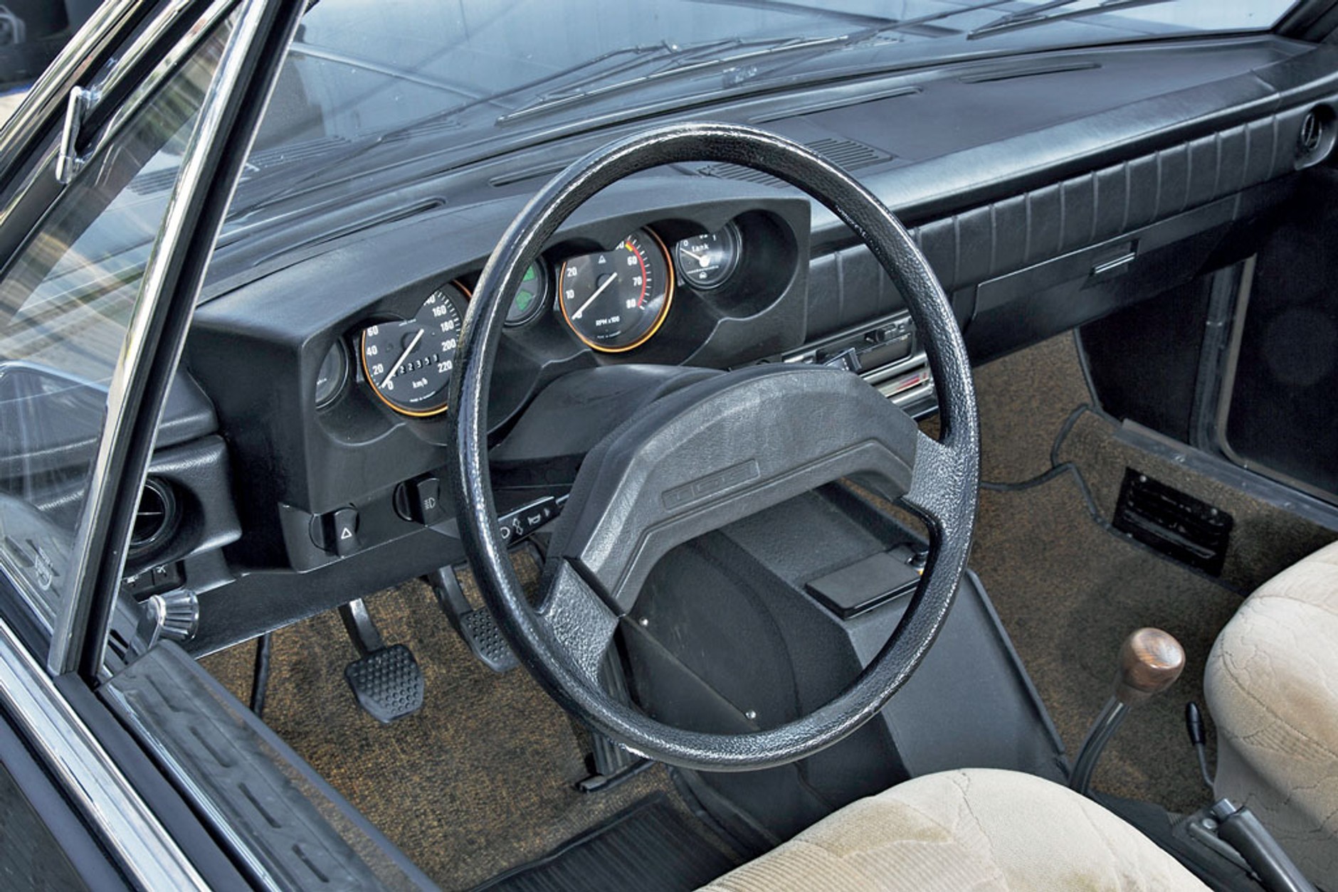 Tatra T613 - Technokrata z  Czechosłowacji