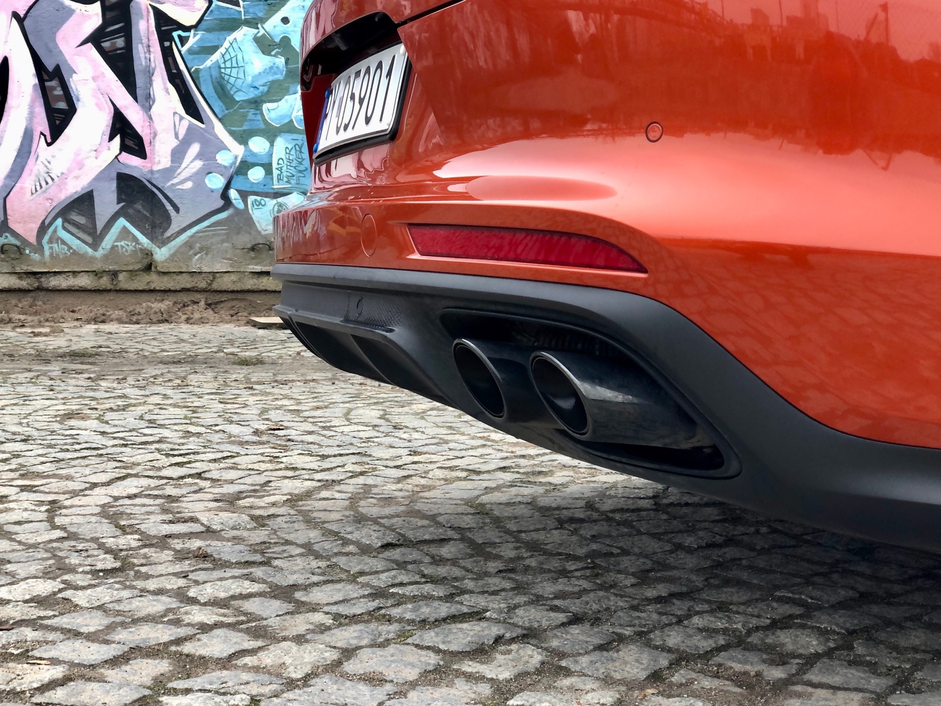 Porsche Panamera 4 E-Hybrid Platinum Edition