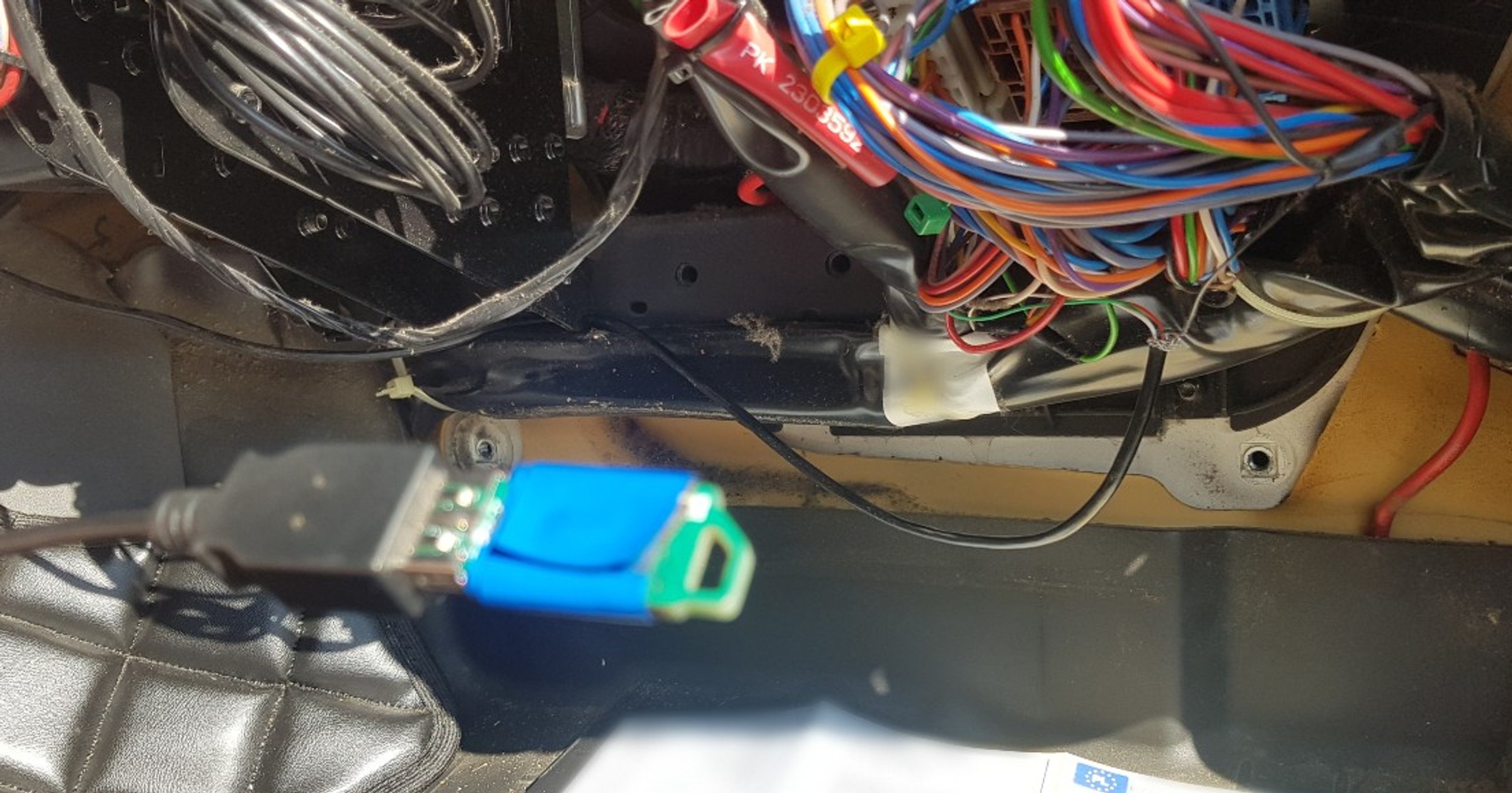 Pendrive z oprogramowaniem zakłócającym prawidłową pracę tachografu